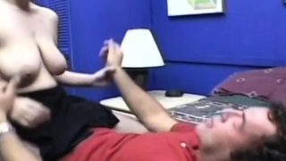 Fang of boyfriend enters dazzling diva ‘s cherry